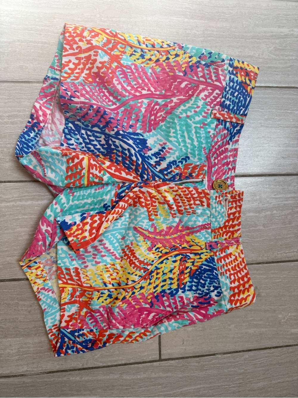 Callahan White-Waistband Multicolor Printed Shorts